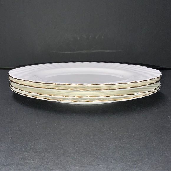 Set of 4 Royal Albert Val D'Or - Bone China - 8 Inch Luncheon Plates - EUC! - Picture 2 of 4